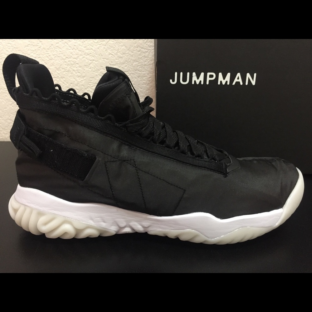 NEW NIKE AIR JORDAN PROTO-REACT SZ 10 BLACK BV1654-001 JUMPMAN ATHLETIC SHOES